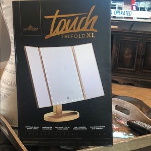 Touch trifold  xl mirror